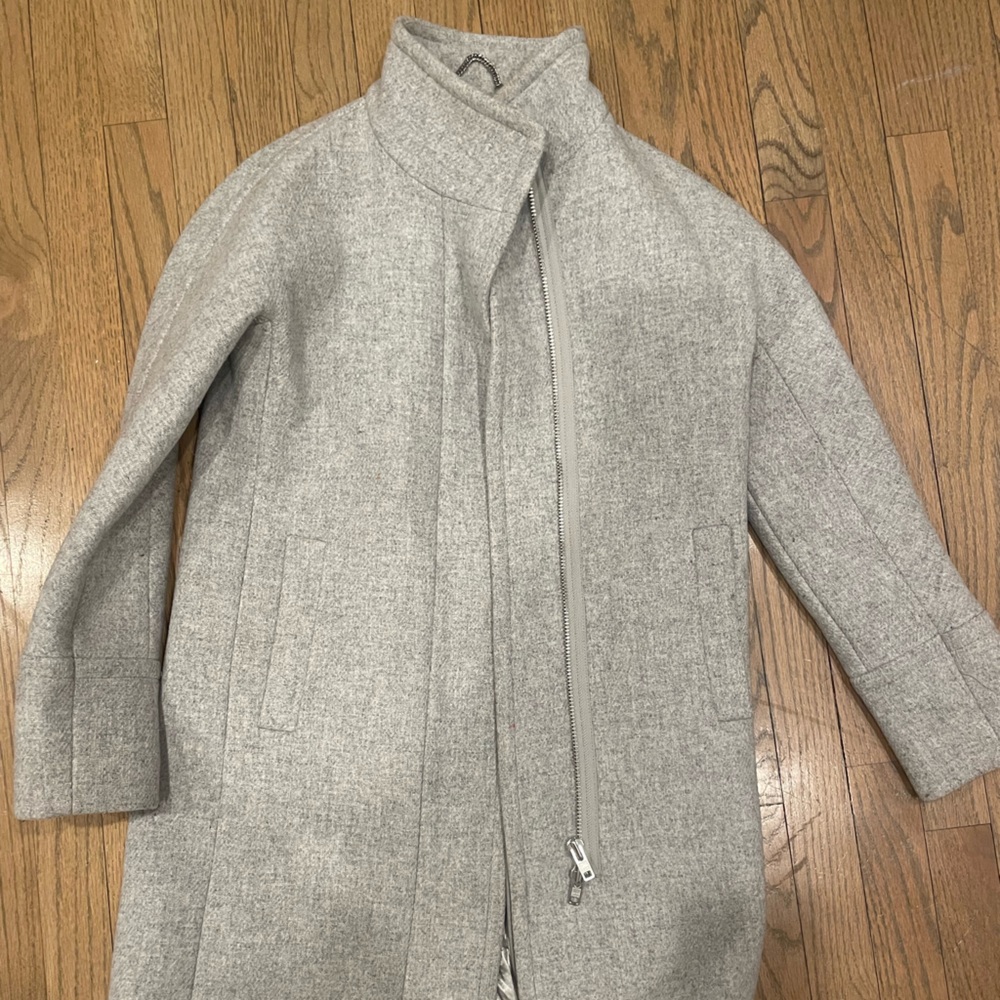 J Crew Petite cocoon coat in Italian stadium-cloth wool. Size 00